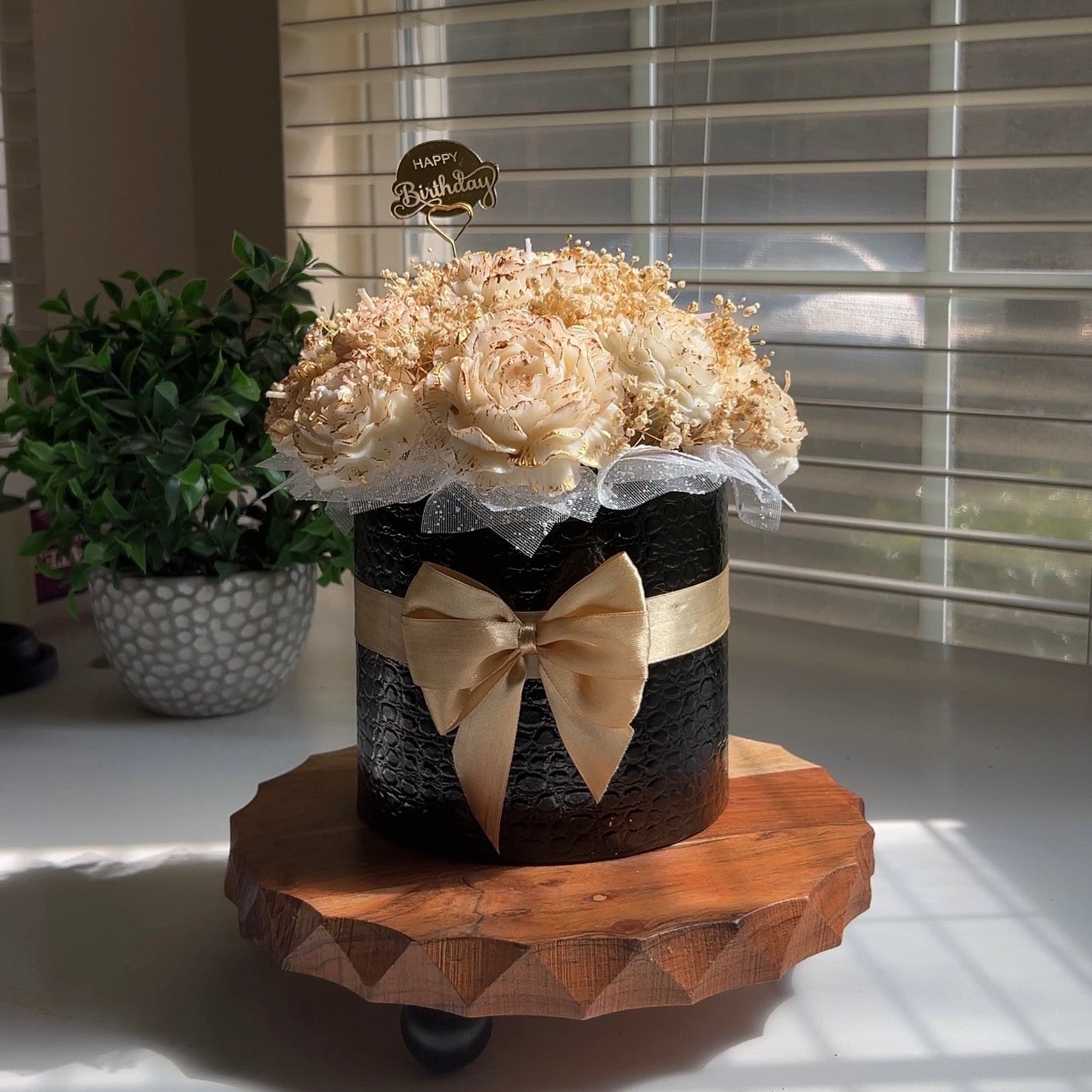 Gold Petal Candle Bouquet